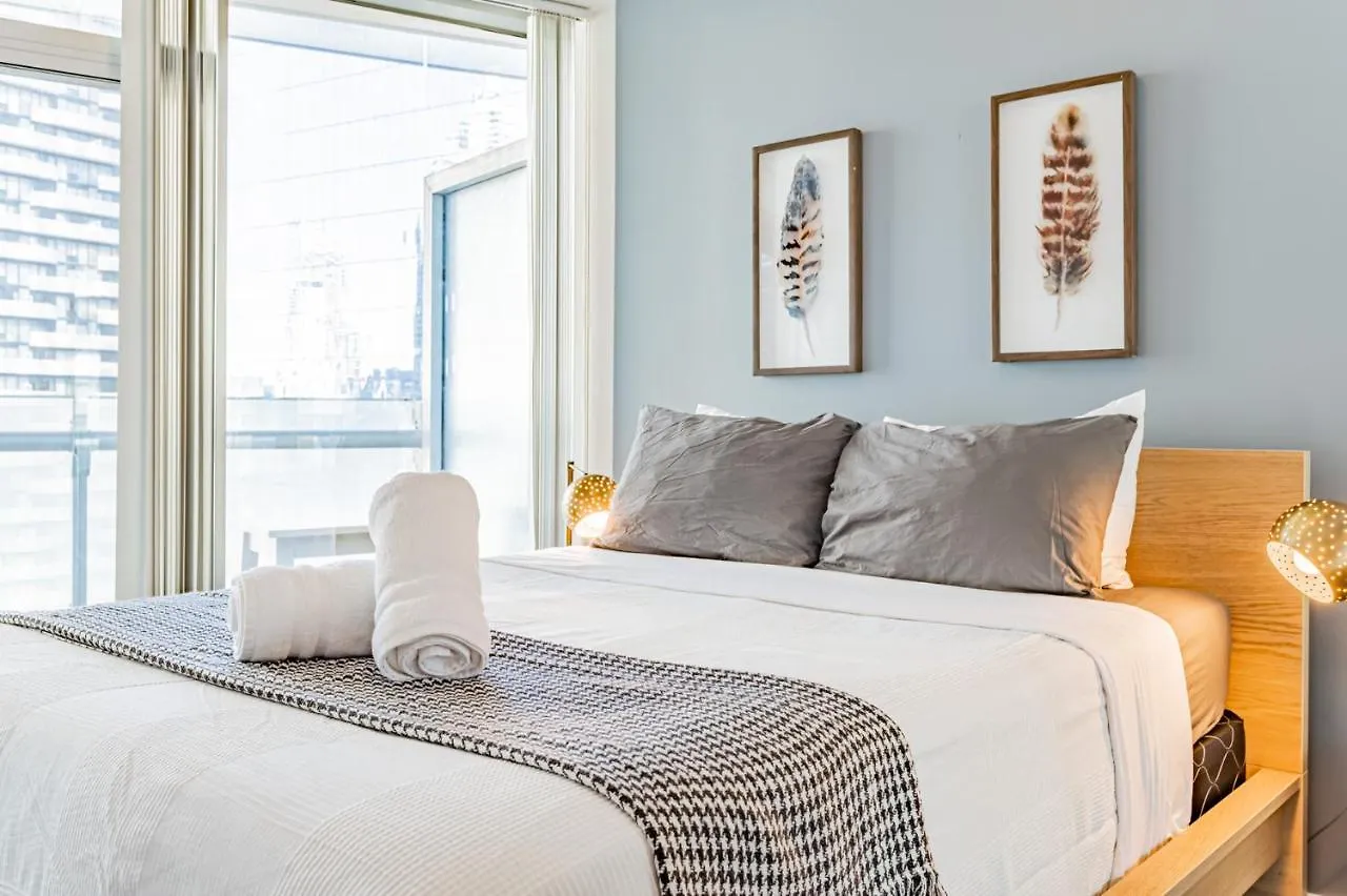 Downtown Suites Toronto Apartment