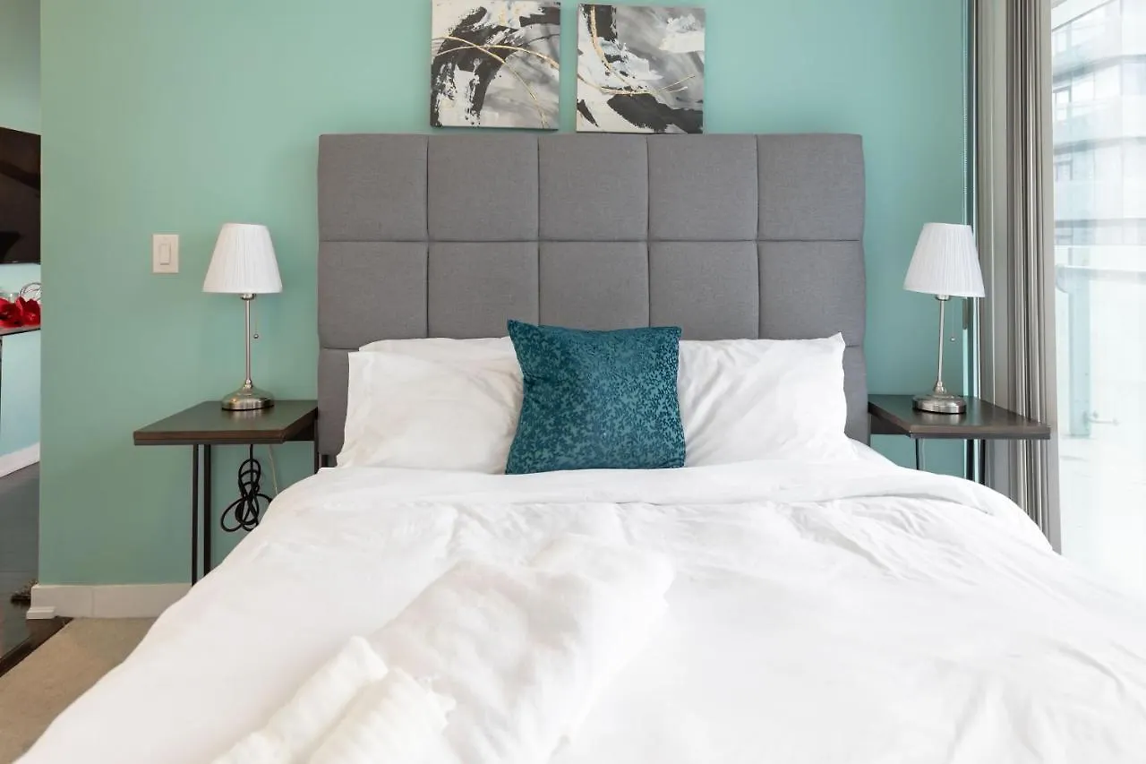 Downtown Suites Toronto Apartment